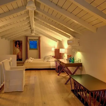 Remarkable Kefalonia Yu Kanda 3 Bedrooms Seafront Vila *