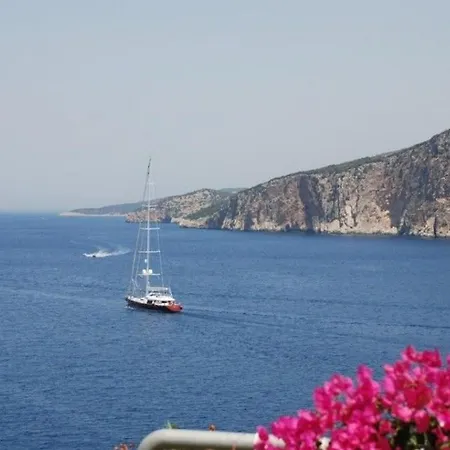 Remarkable Kefalonia Yu Kanda 3 Bedrooms Seafront Vila *