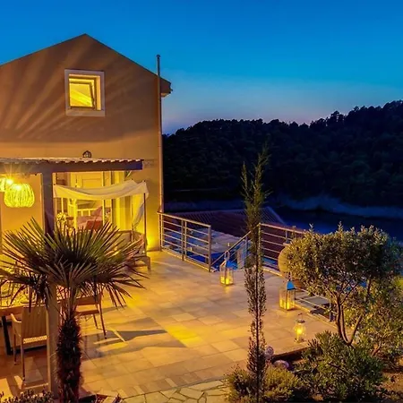 Remarkable Kefalonia Yu Kanda 3 Bedrooms Seafornt Spectacular Sea Views Private Outdoor Pool Assos Villa